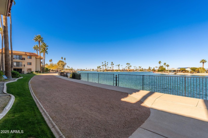 10330 W Thunderbird Blvd APT C119 - 35