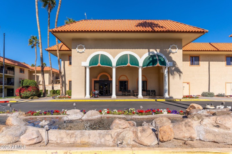 10330 W Thunderbird Blvd APT C119 - 37