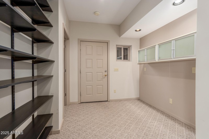 2107 N Campo Allegre Dr