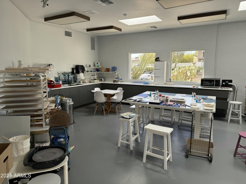 Arts/Crafts Room