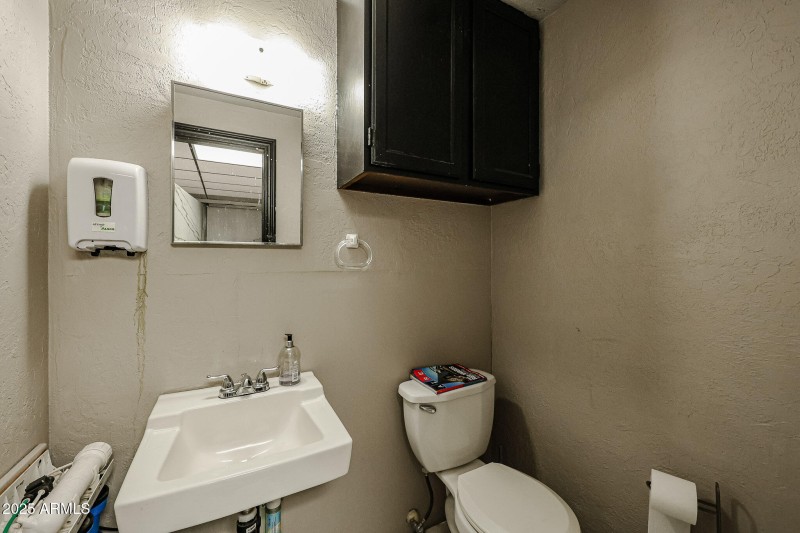 236 S Alma School Rd