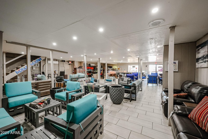 236 S Alma School Rd