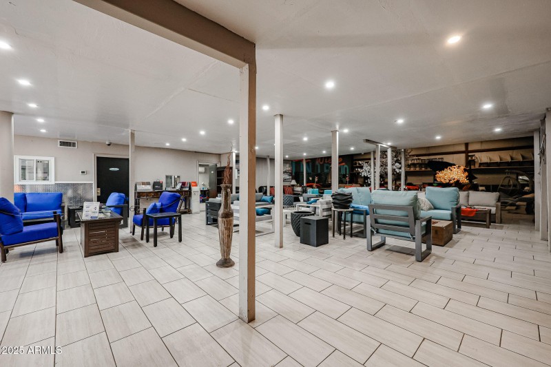 236 S Alma School Rd