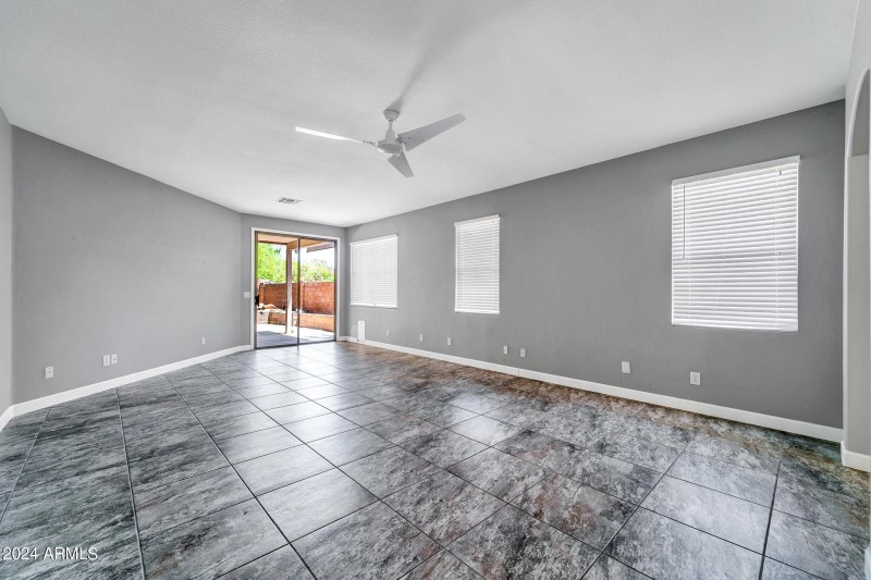 17620 W Weatherby Dr-31