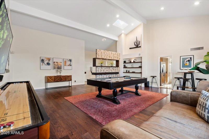 23-16_AustinDSC01081