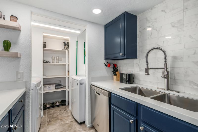 0016-16 - Indian School