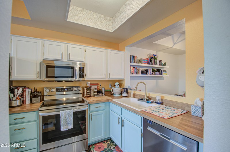 Kitchen 1