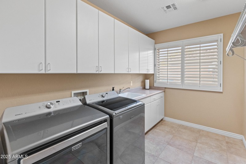 42034 N Harbour Town Ct-1