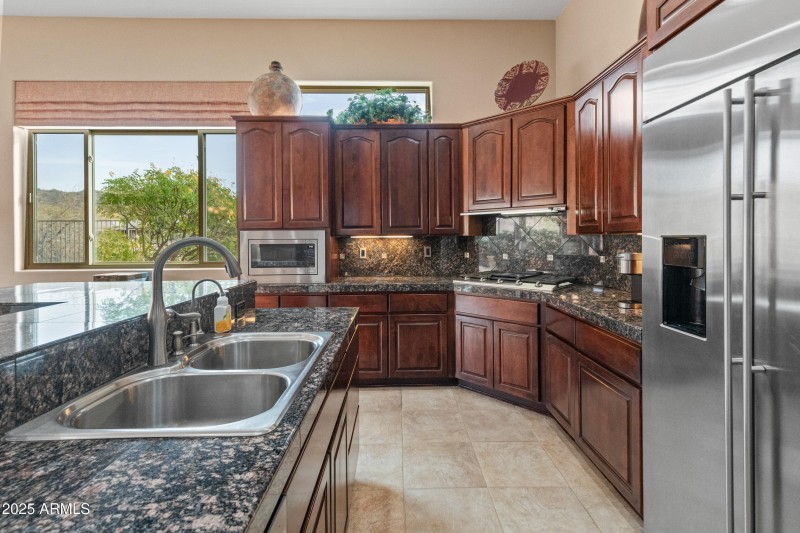 42034 N Harbour Town Ct-34