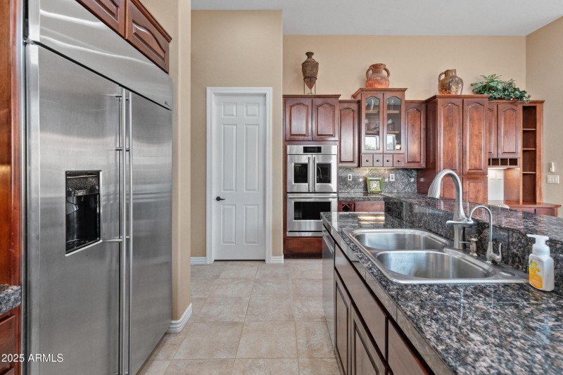 42034 N Harbour Town Ct-39