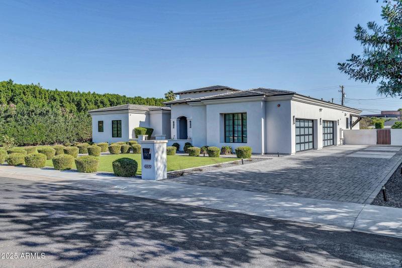 56617D28-7BF4-46C5-AC97-A60A5870D21C