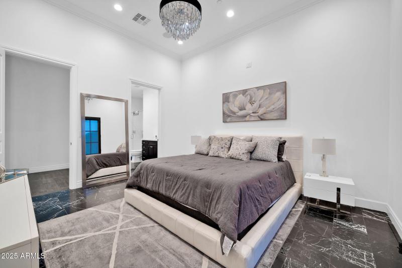 F8D38ED5-D062-48DB-9EEF-CEAE137830F1