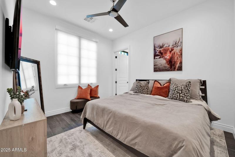 5CED73F5-6DA1-4ADE-9149-5D59B854E30A