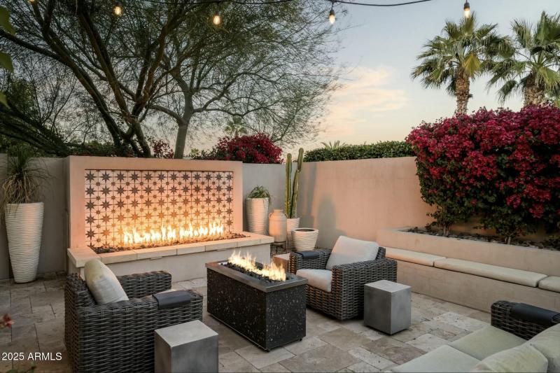 Outdoor Living/Dining