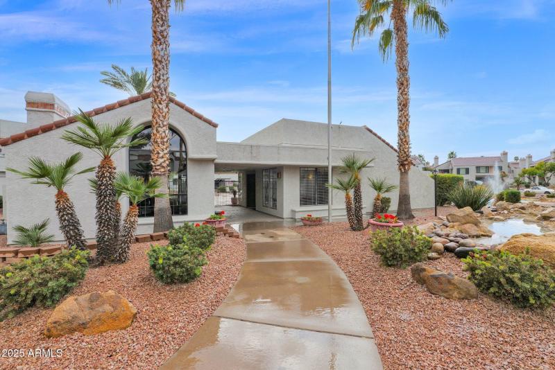 1-web-or-mls-P1058611