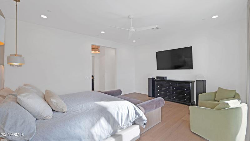 52-web-or-mls-P1228776