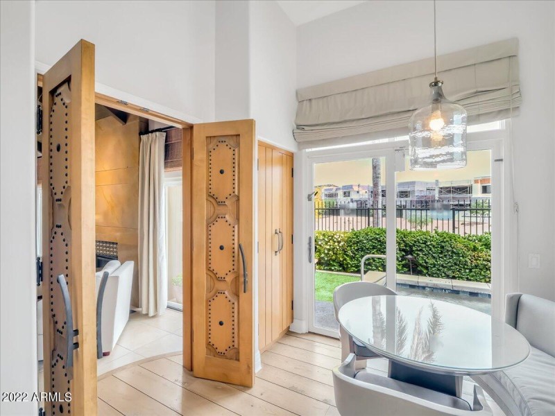 18-6000 East Camelback Road Unit7707-18