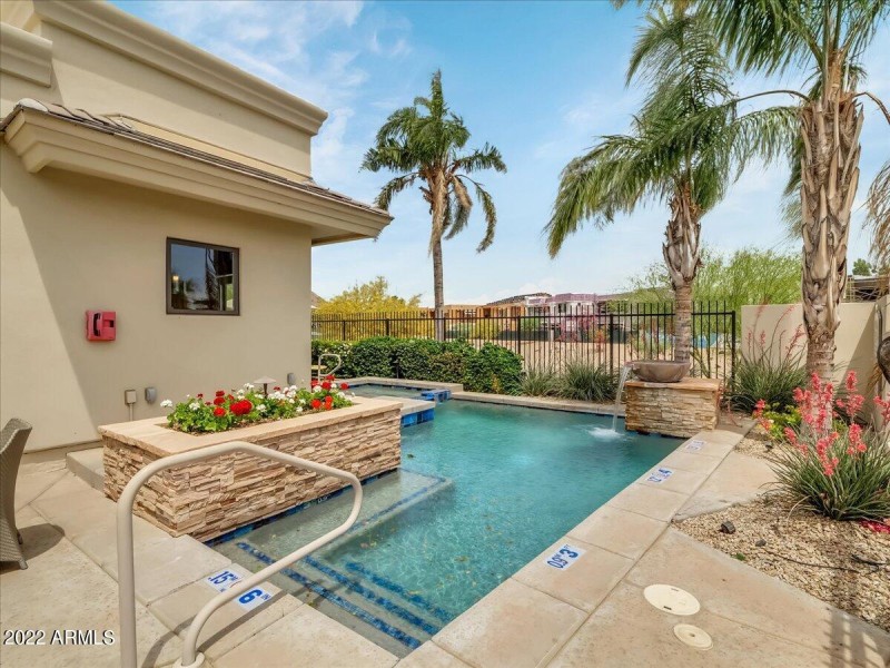 38-6000 East Camelback Road Unit7707-38