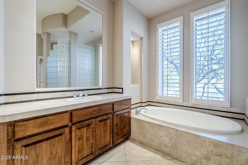 25-web-or-mls-Thorntree-25