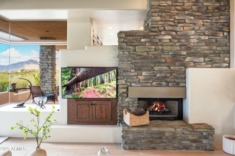 Contemporary Details~