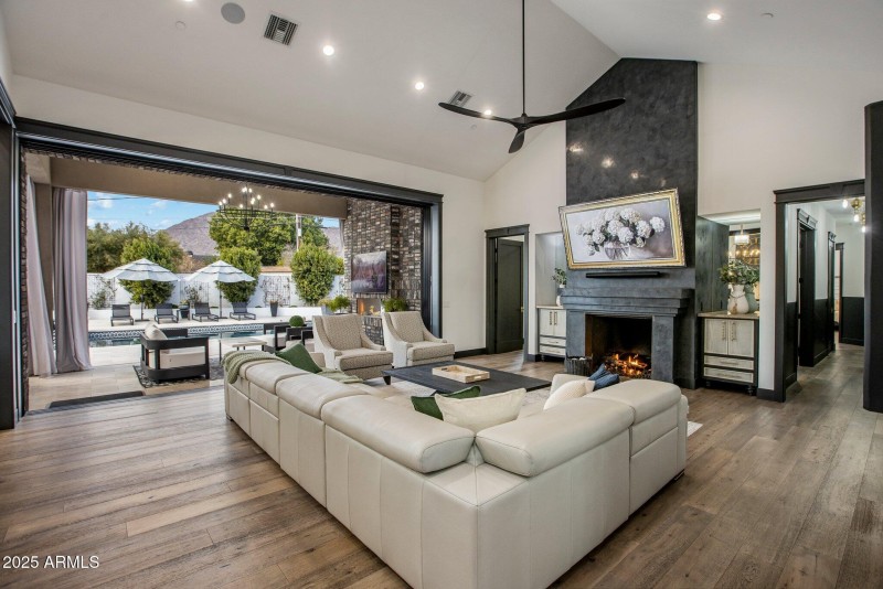 Indoor/Outdoor living