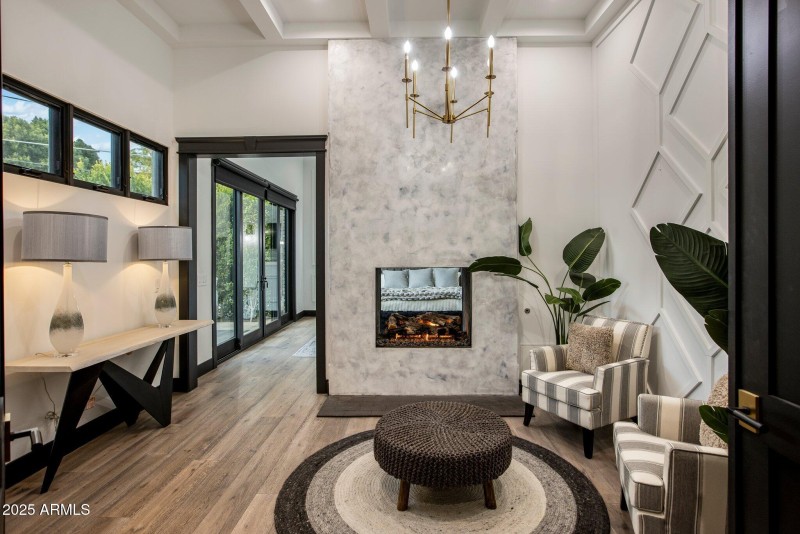 Primary Suite sitting area