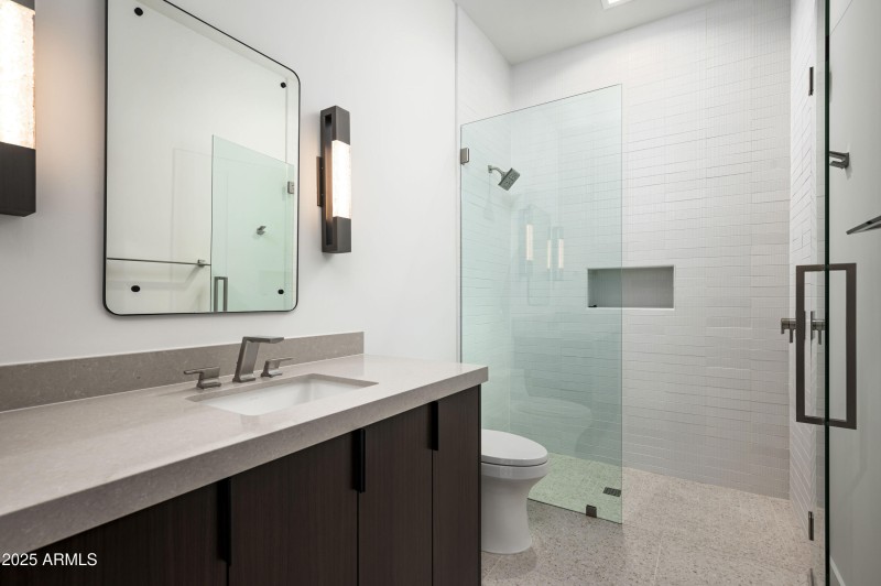 Guest Bath 1