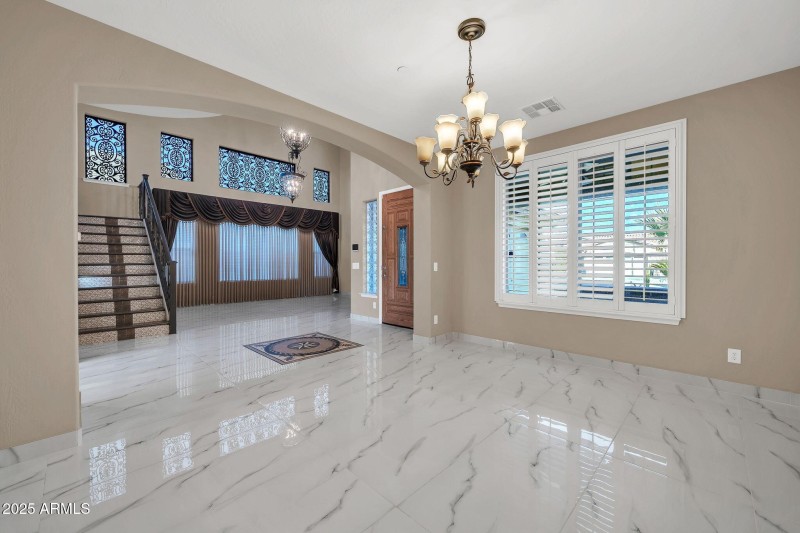 mls_13611 W Merrell St-7