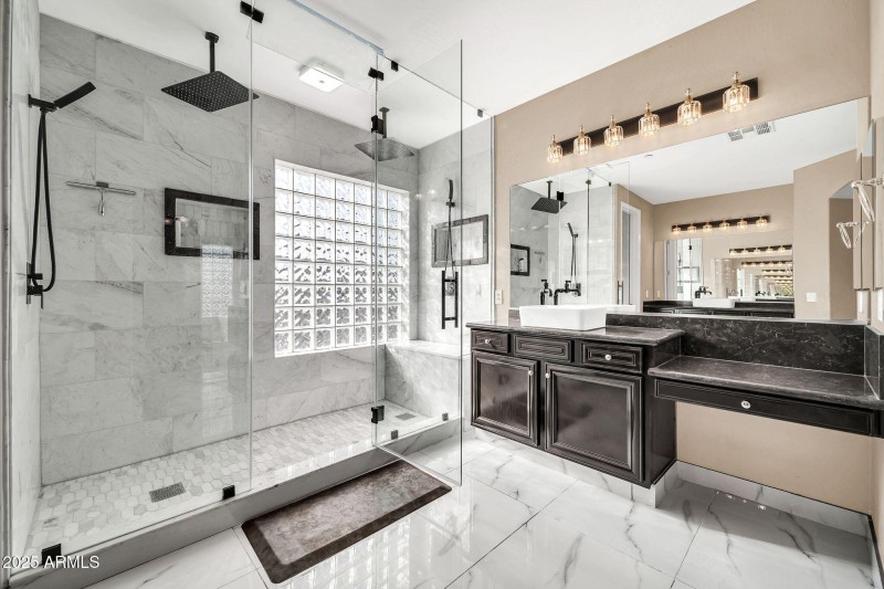 mls_13611 W Merrell St-22