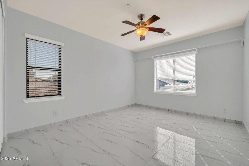 mls_13611 W Merrell St-37