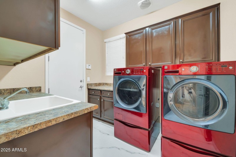 mls_13611 W Merrell St-38