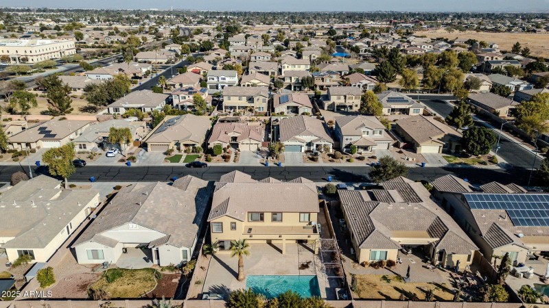 mls_13611 W Merrell St Drone-10