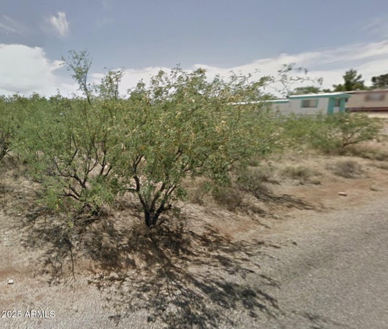 3149 W Stewart RD