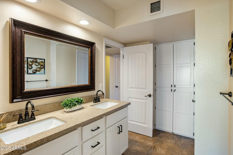 Rio Verde Bathroom 2