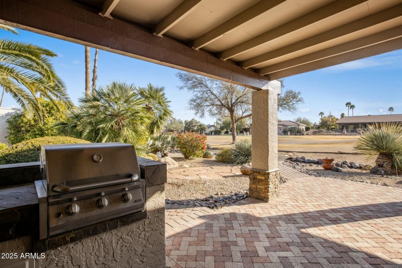 Rio Verde Side Patio