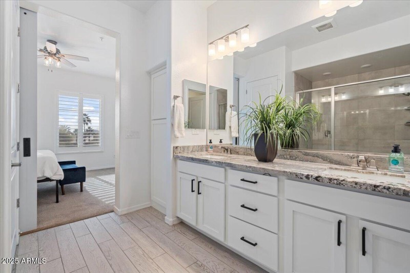 22-Primary bath with double sinks