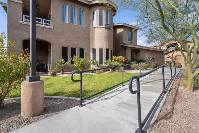 34-Lots of green space