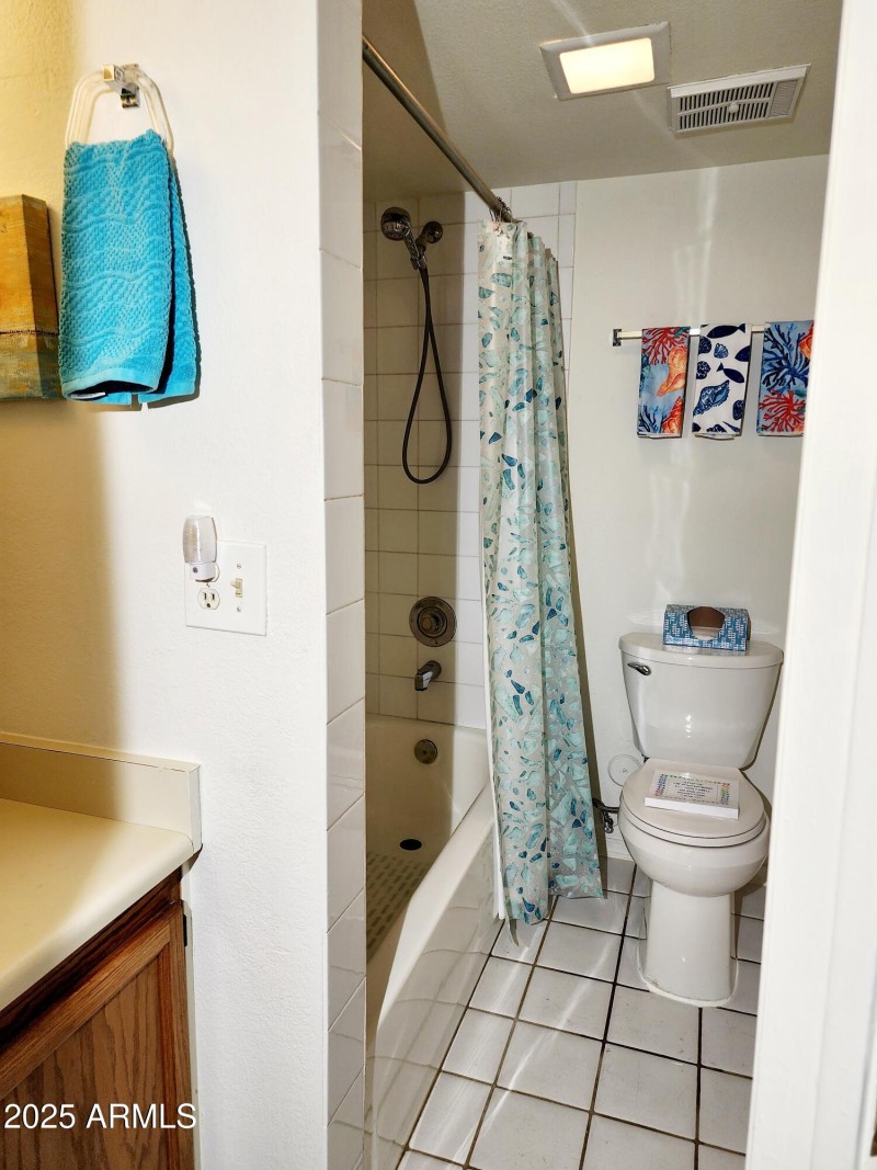 2ND BATHROOM2