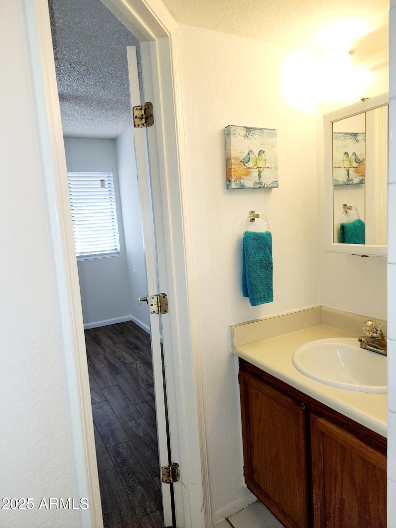 2ND BATHROOM3