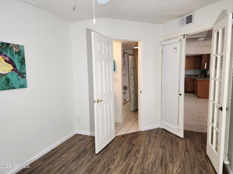 2ND BR DOOR OPEN TO BATHROOM
