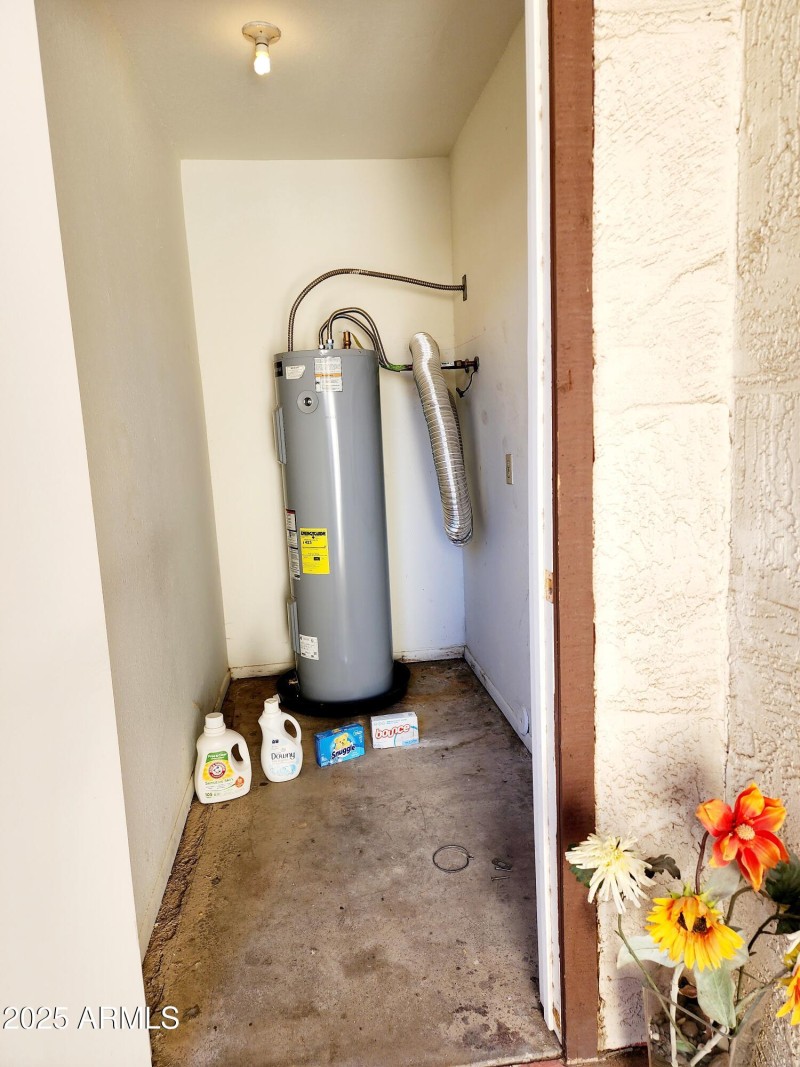 PATIO LAUNDRY DOOR OPEN
