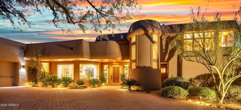 Desert Highlands 595