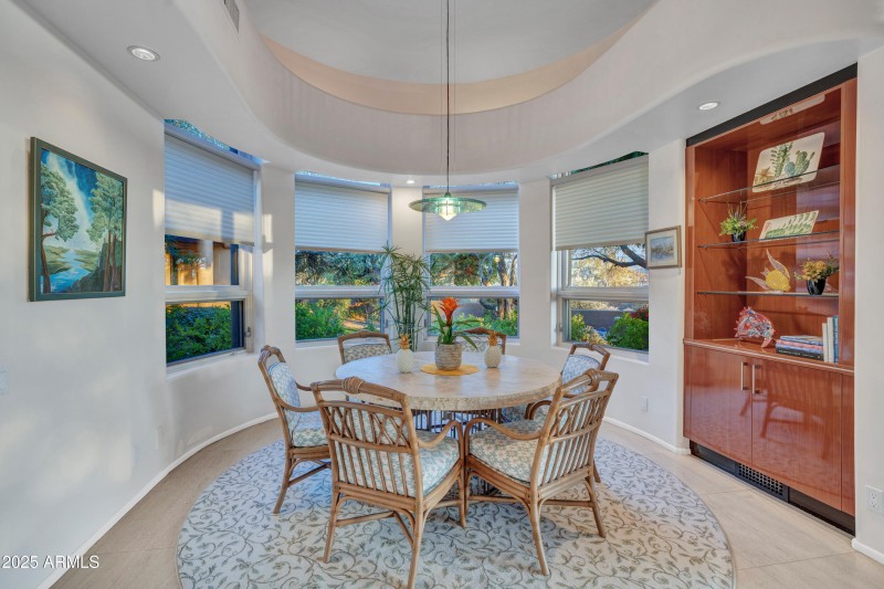 Breakfast room