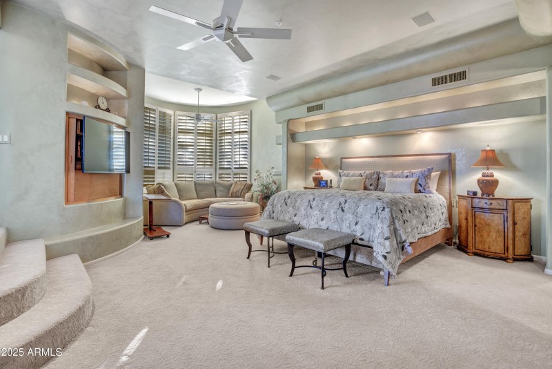 Primary suite