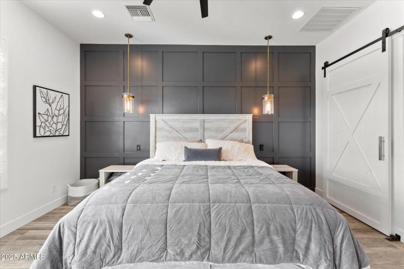 28-028-primary-bedroom