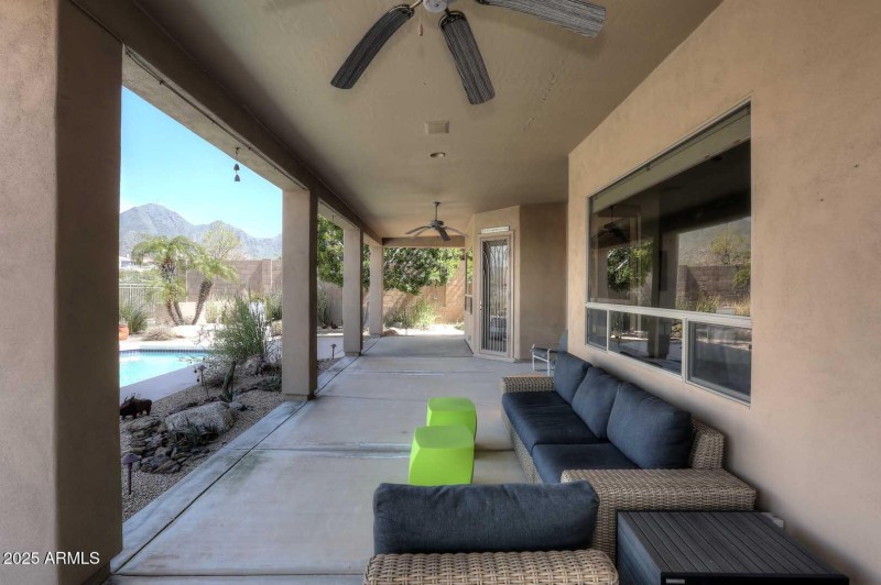 Covered Patio2 (002)