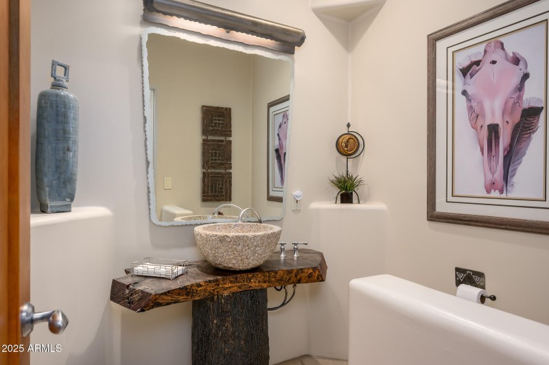 POWDER ROOM