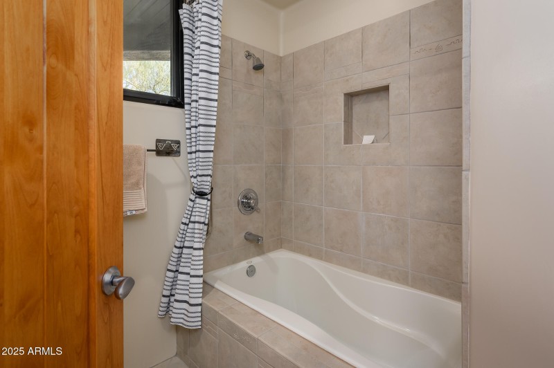BATH/SHOWER