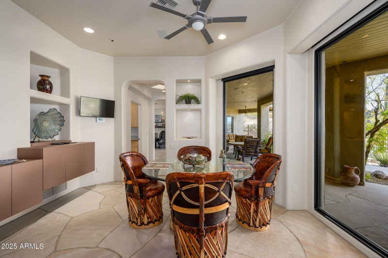 EAT IN KITCHEN AREA