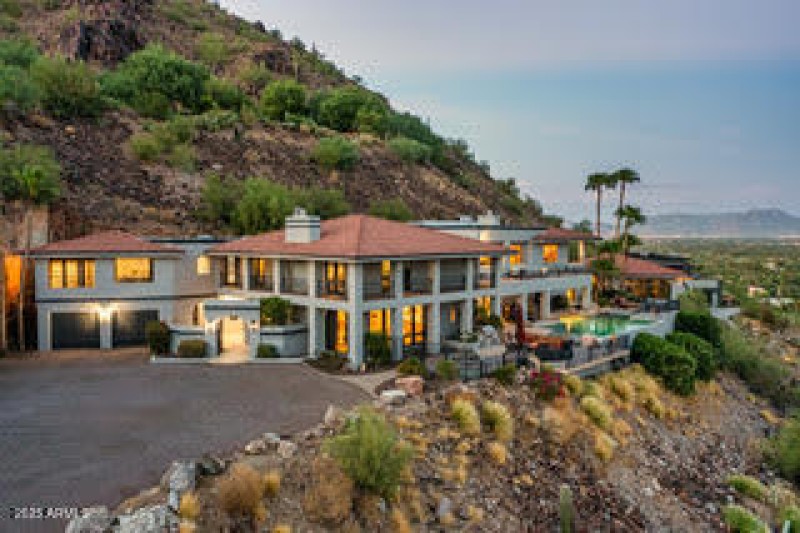 Twilight Full Estate View